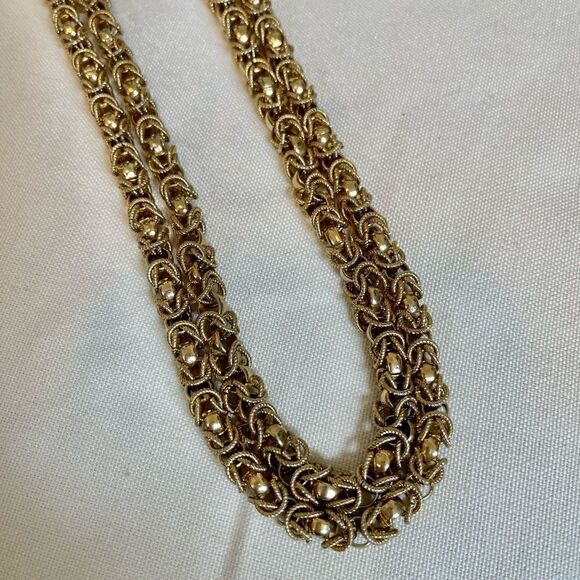 Jewelry - Vintage Gold Chain Necklace Choker
